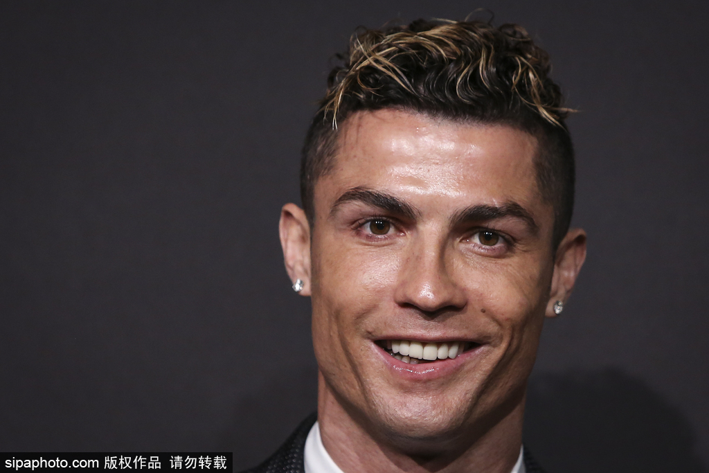 里程碑！米切尔生涯三分命中总数达到1700个