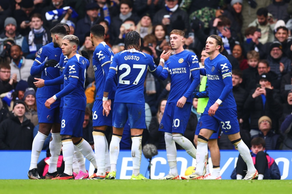 詹姆斯关键得分锁定胜局