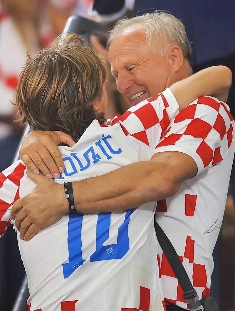 安哥拉政府斥巨资请阿根廷队比赛，民间组织谴责：滥用公共资金