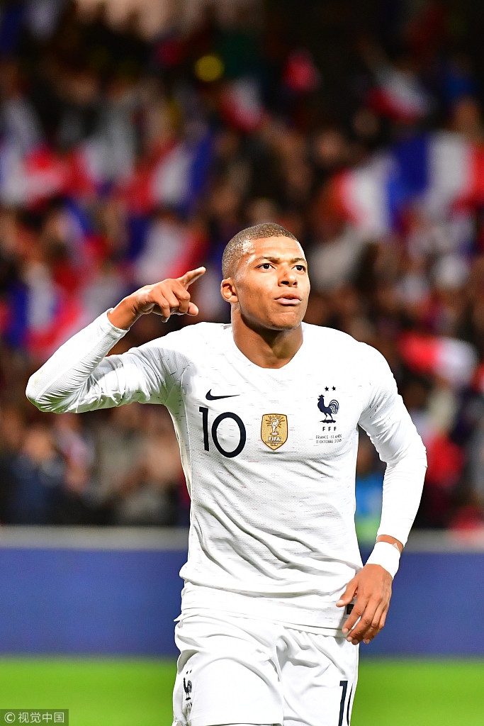 皇家马德里VS毕尔巴鄂竞技：姆巴佩触底反弹，阿隆索战术决胜关键