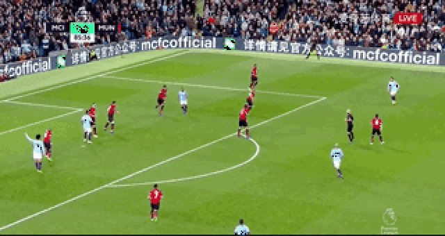 C罗发专访预告片：乔治娜问我要戒指；我资产早就超10亿美元